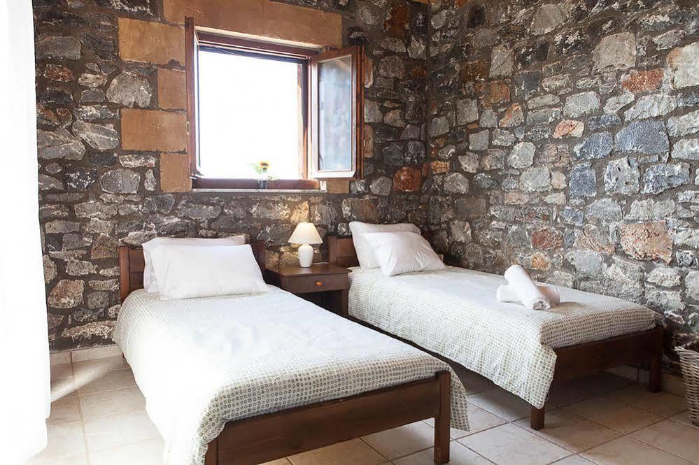Villa Io à Stoúpa Extérieur photo
